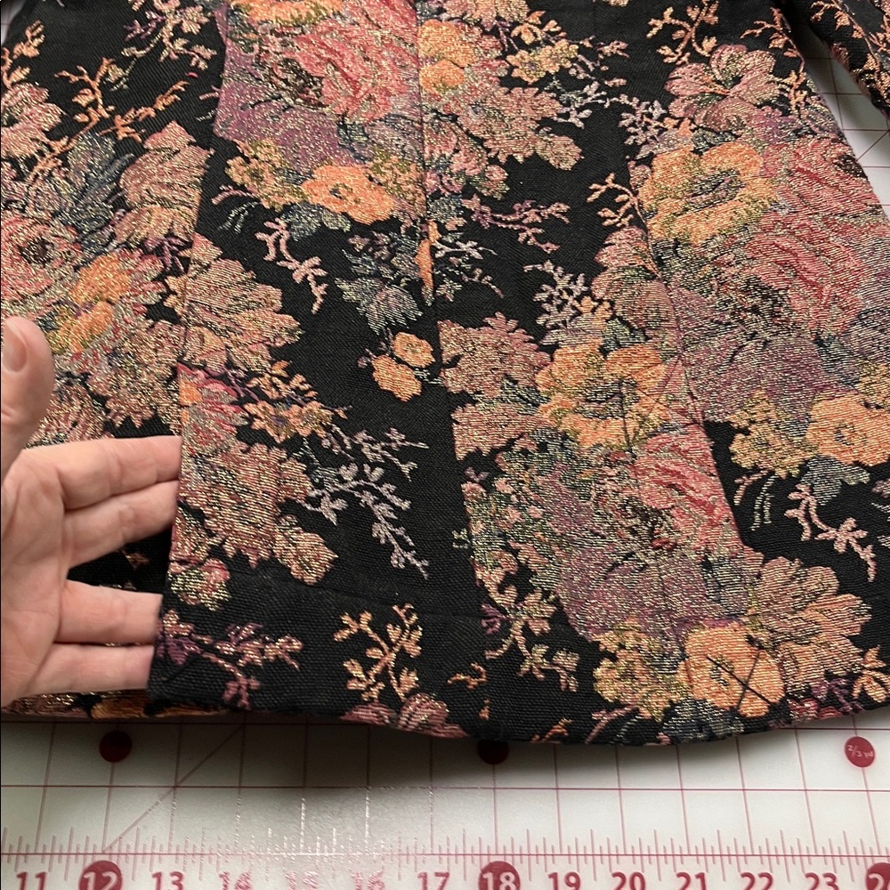 SOFT SURROUNDINGS NWOT "Westbury" Dark Romance Floral Jacquard Metallic Jacket S - Picture 9 of 16